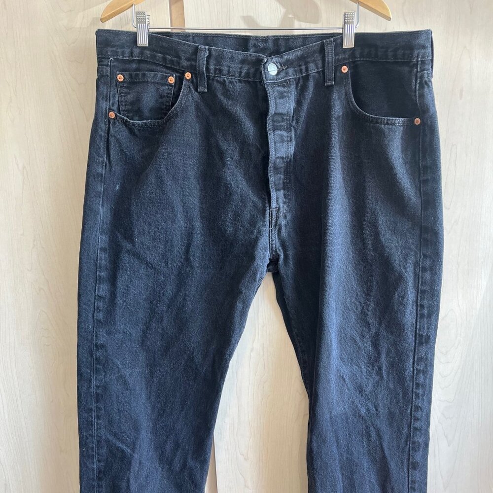 Levi's Jeans Mens 42x32 100% Cotton 501‎ Button Fly Red Tab Straight Leg